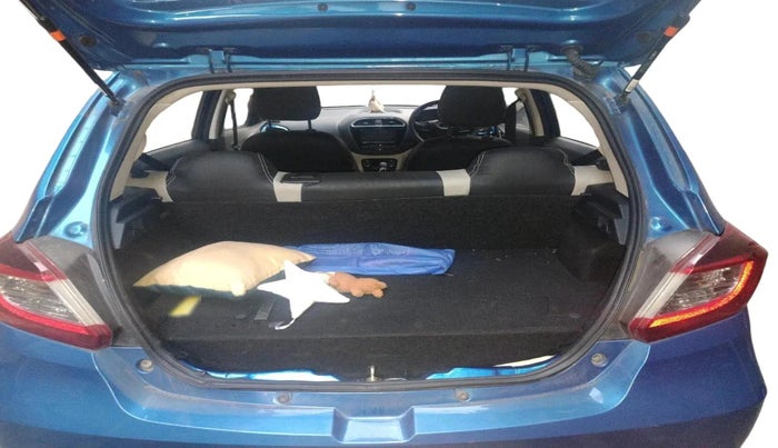 2024 Tata Tiago  XZA Plus CNG, CNG, Automatic, 19,711 km, exterior