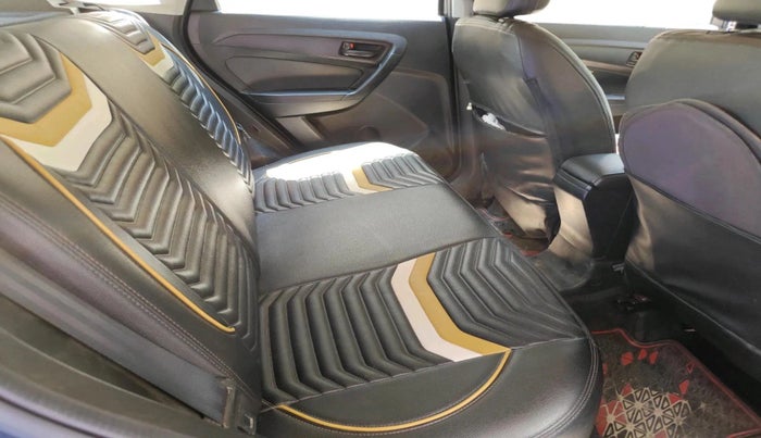 2021 Maruti Vitara Brezza LXI, Petrol, Manual, 60,402 km, interior