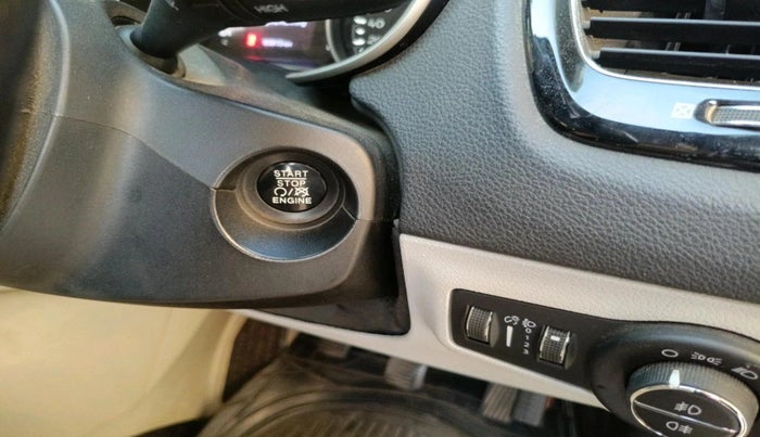 2017 Jeep Compass LIMITED (O) 2.0 DIESEL, Diesel, Manual, 90,915 km, interior