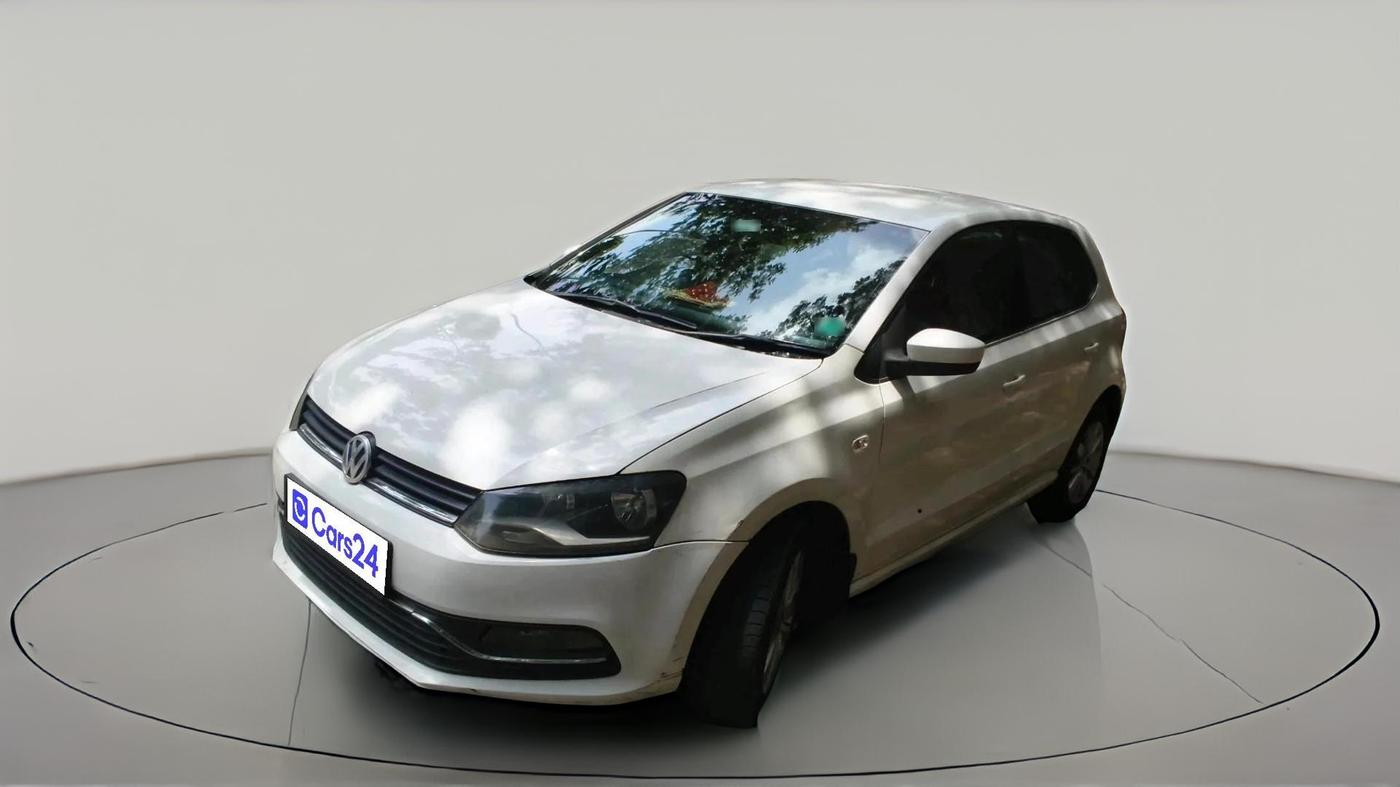 2015 Volkswagen Polo HIGHLINE1.2L, Petrol, Manual, 1,44,322 km, exterior
