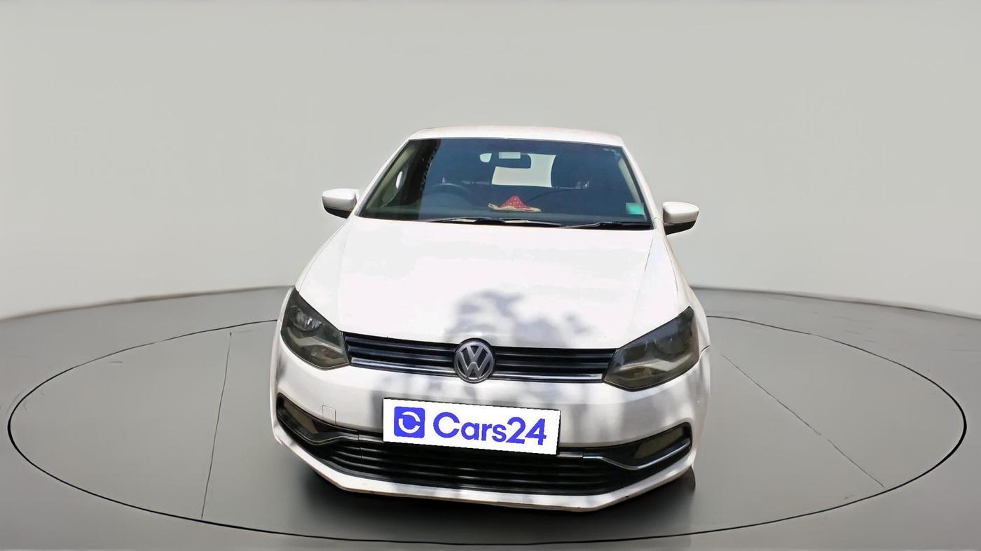 2015 Volkswagen Polo HIGHLINE1.2L, Petrol, Manual, 1,44,322 km, exterior