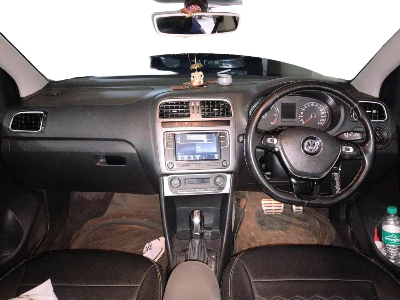 2019 Volkswagen Ameo HIGHLINE PLUS 1.5L AT 16 ALLOY, Diesel, Automatic, 1,10,215 km, interior