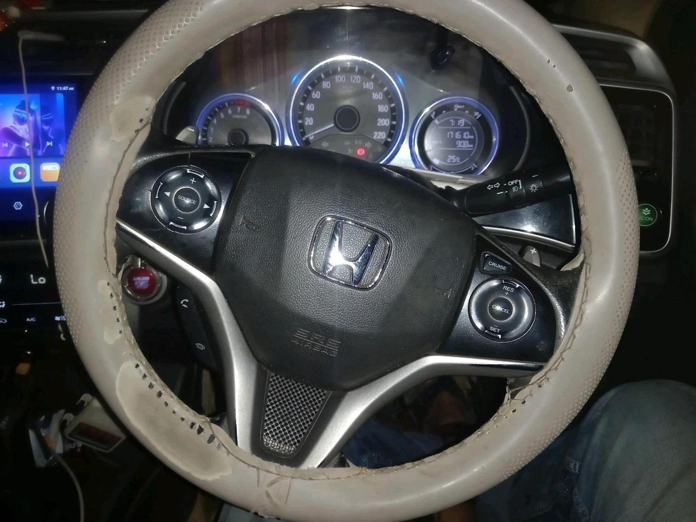 2015 Honda City 1.5L I-VTEC VX CVT, CNG, Automatic, 1,71,610 km, interior