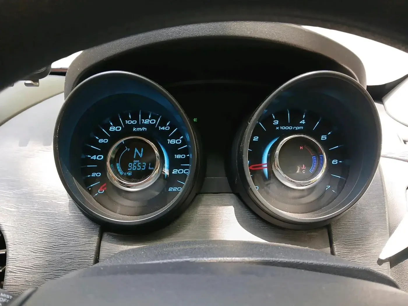 2019 Mahindra XUV500 W5, Diesel, Manual, 98,671 km, interior