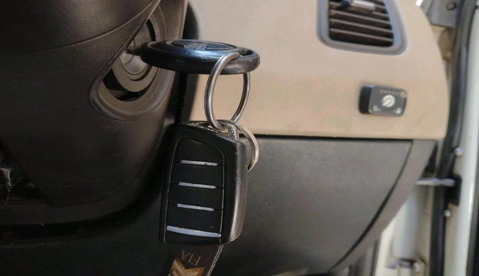 2017 Tata Zest XE PETROL, CNG, Manual, 59,420 km, interior