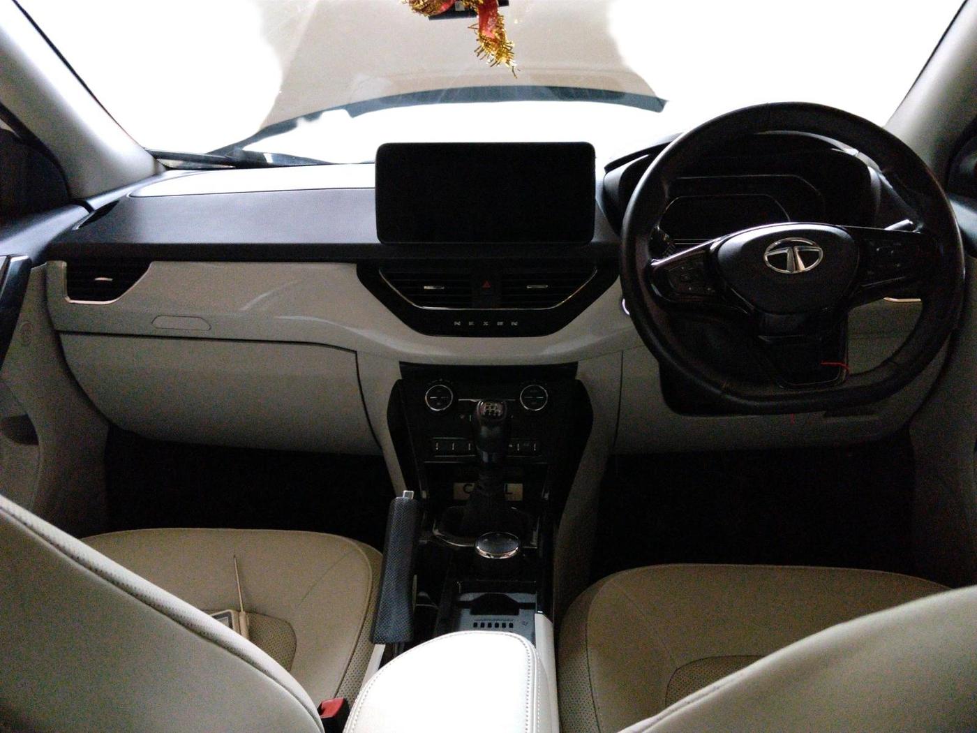 2023 Tata NEXON XZ PLUS LUXURY SUNROOF PETROL, Petrol, Manual, 29,202 km, interior