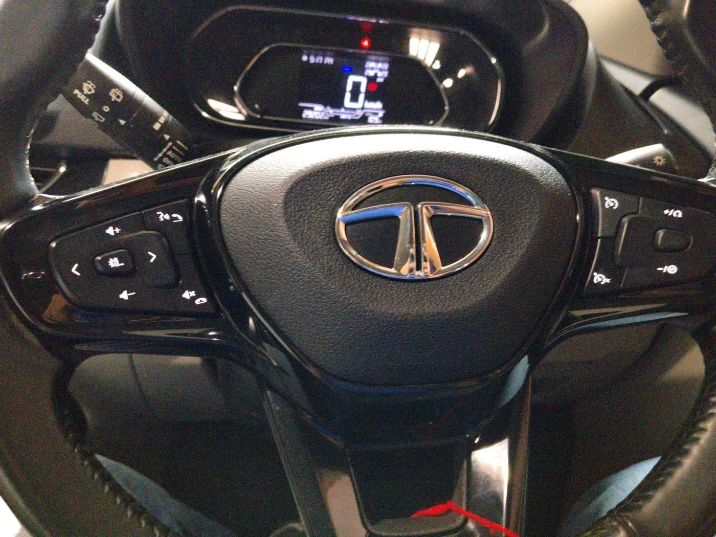 2023 Tata NEXON XZ PLUS LUXURY SUNROOF PETROL, Petrol, Manual, 29,202 km, interior