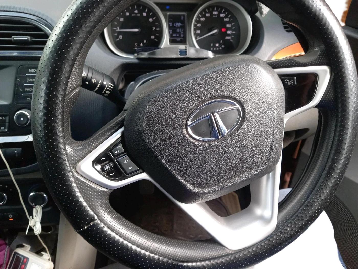 2017 Tata Tiago XZ PETROL, CNG, Manual, 1,23,522 km, interior
