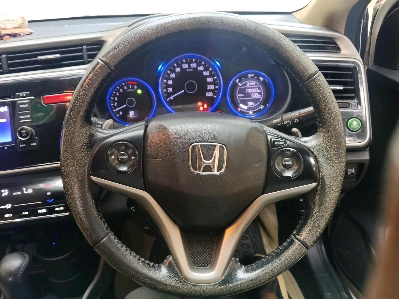 2016 Honda City 1.5L I-VTEC VX CVT, Petrol, Automatic, 1,76,983 km, interior