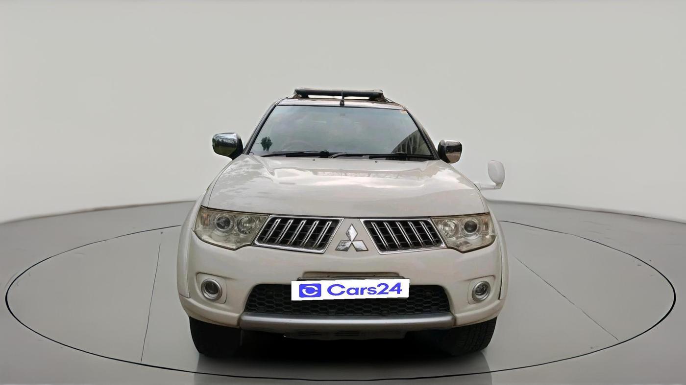 2014 Mitsubishi Pajero Sport 2.5 MT, Diesel, Manual, 1,59,520 km, exterior