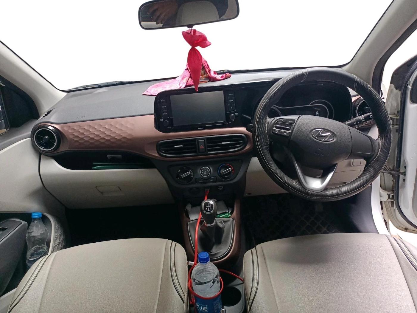 2022 Hyundai AURA SX 1.2, Petrol, Manual, 20,701 km, interior