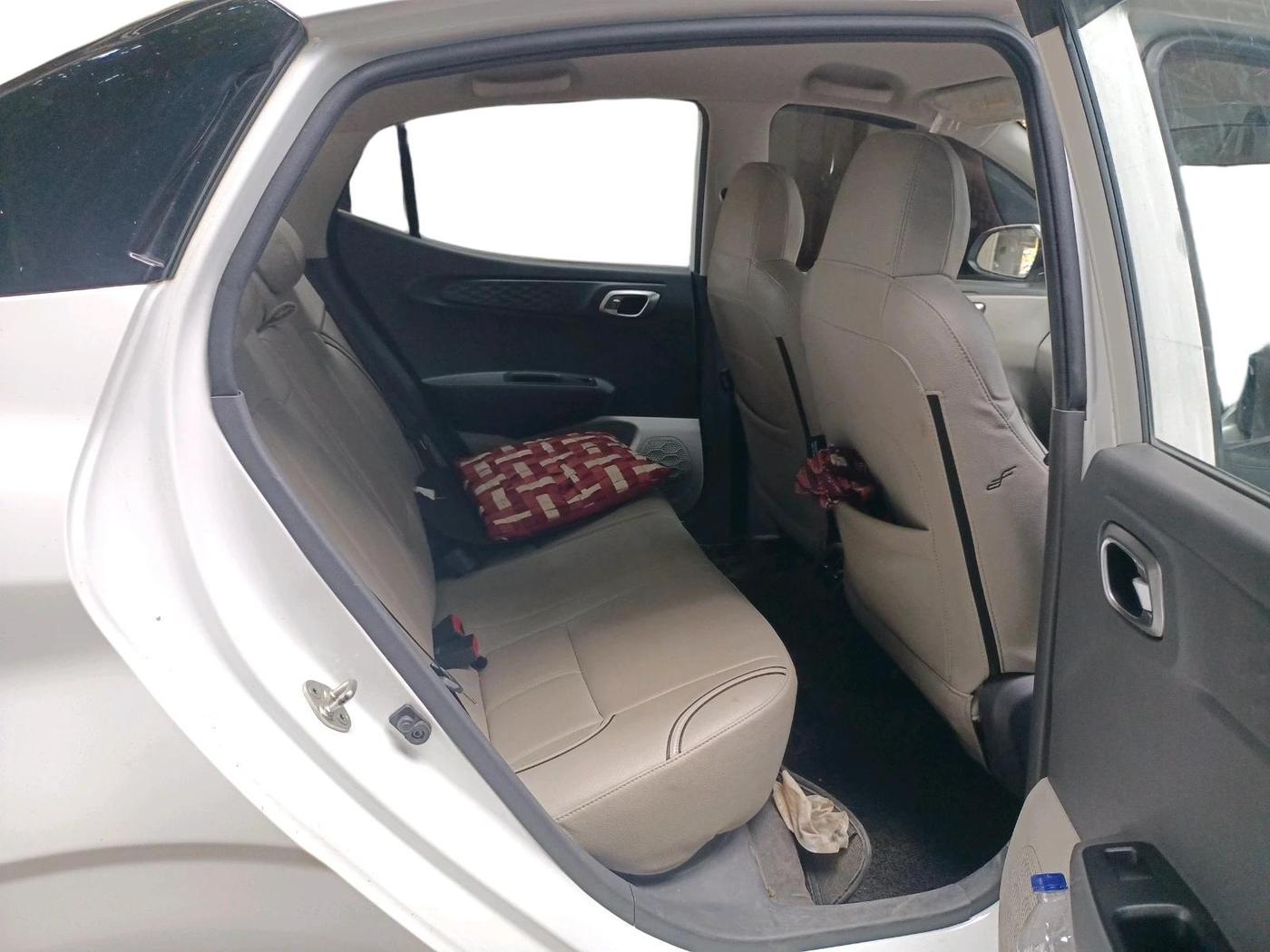 2022 Hyundai AURA SX 1.2, Petrol, Manual, 20,701 km, interior