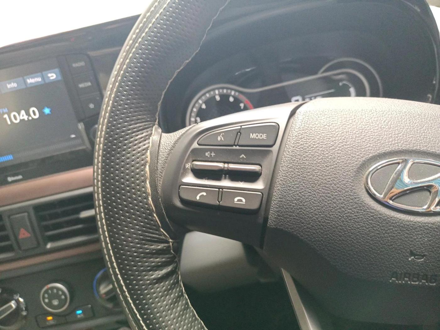 2022 Hyundai AURA SX 1.2, Petrol, Manual, 20,701 km, interior