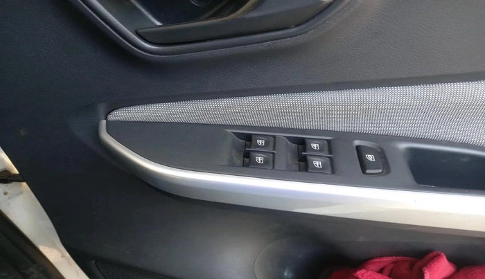 2022 Nissan MAGNITE XE, Petrol, Manual, 26,581 km, interior