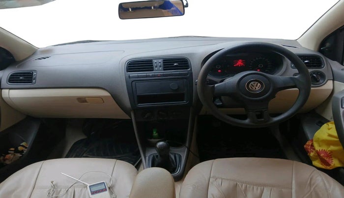 2013 Volkswagen Vento TRENDLINE DIESEL 1.6, Diesel, Manual, 1,55,934 km, interior