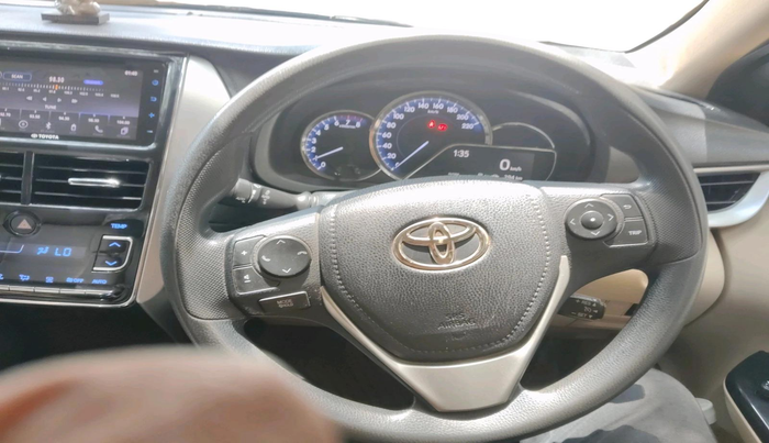 2018 Toyota YARIS V MT, Petrol, Manual, 55,572 km, interior