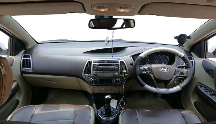 2013 Hyundai i20 SPORTZ 1.2, CNG, Manual, 62,856 km, interior