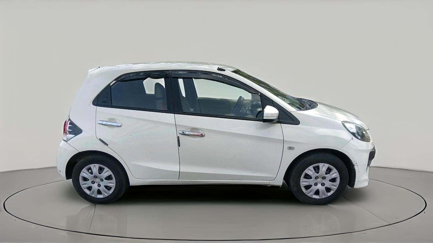 2015 Honda Brio S MT, Petrol, Manual, 50,612 km, exterior