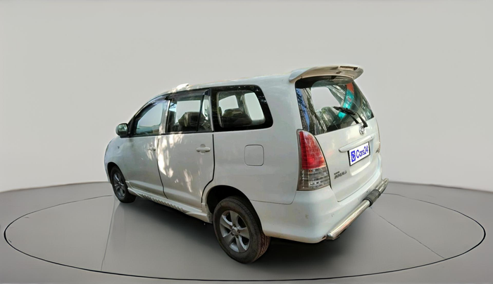 2011 Toyota Innova 2.5 G4 8 STR, Diesel, Manual, 2,29,372 km, exterior