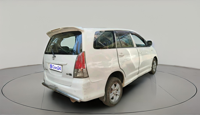 2011 Toyota Innova 2.5 G4 8 STR, Diesel, Manual, 2,29,372 km, exterior