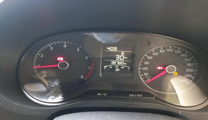 2016 Volkswagen Ameo HIGHLINE1.2L, Petrol, Manual, 38,780 km, interior