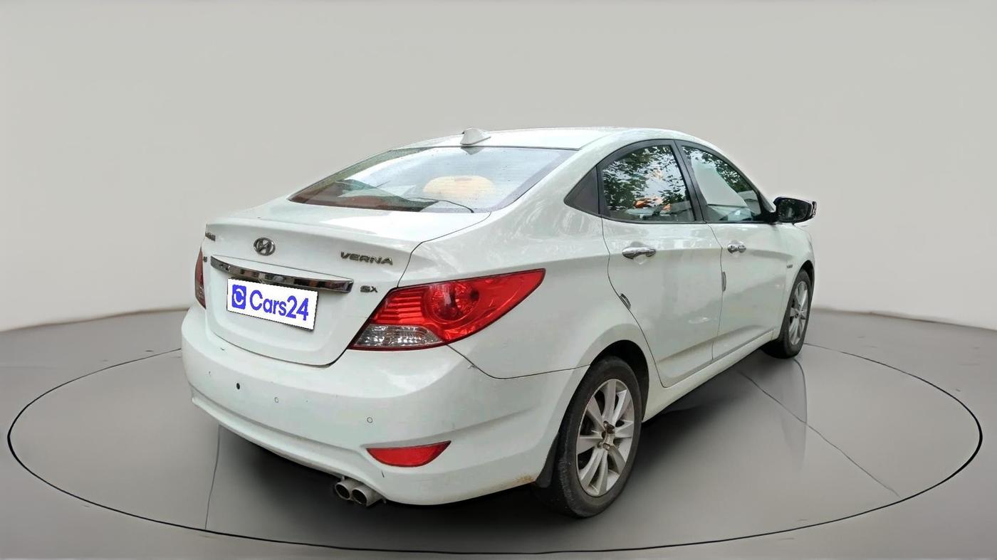 2011 Hyundai Verna FLUIDIC 1.6 VTVT SX, Petrol, Manual, 67,167 km, exterior