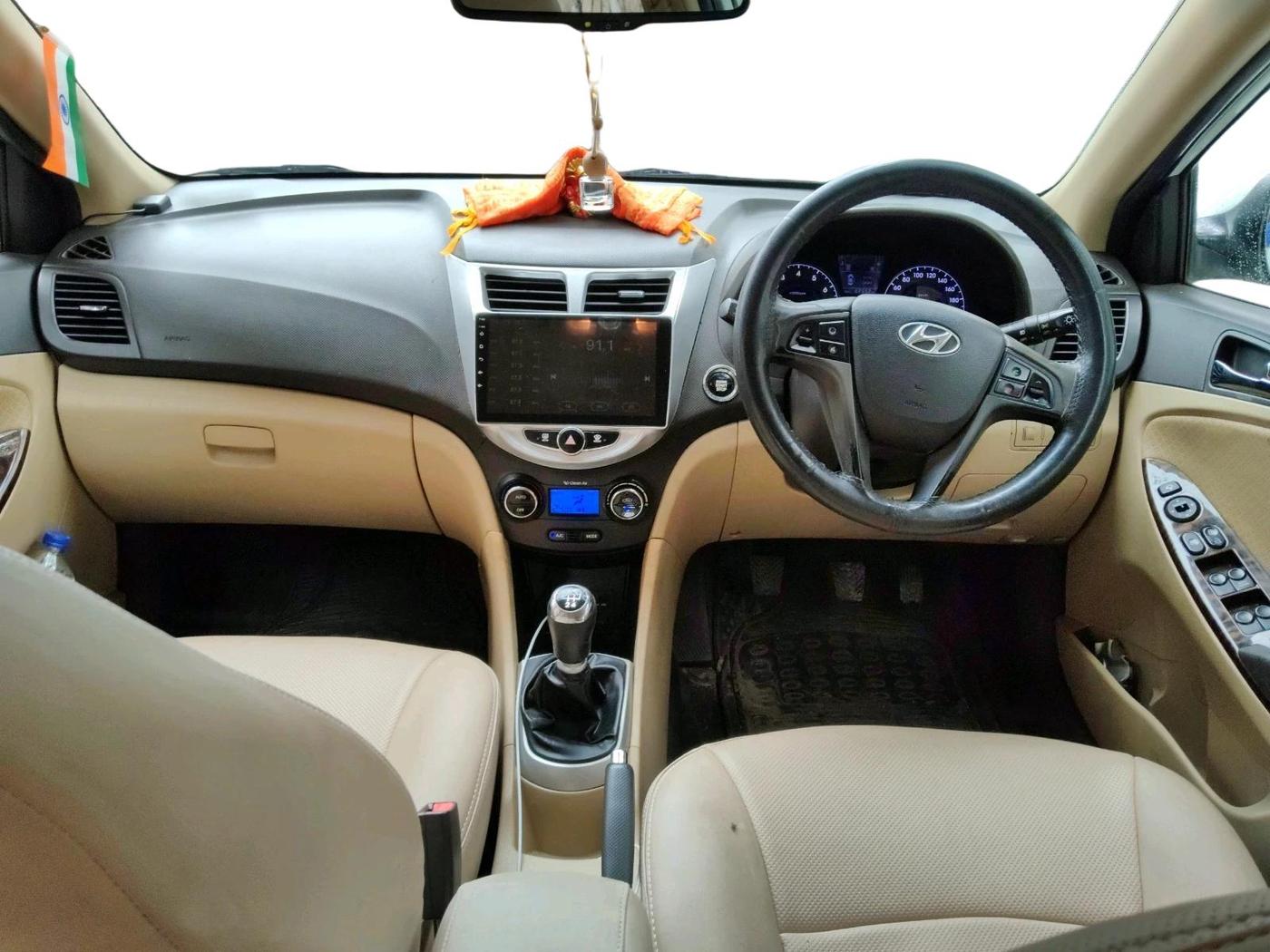 2011 Hyundai Verna FLUIDIC 1.6 VTVT SX, Petrol, Manual, 67,167 km, interior