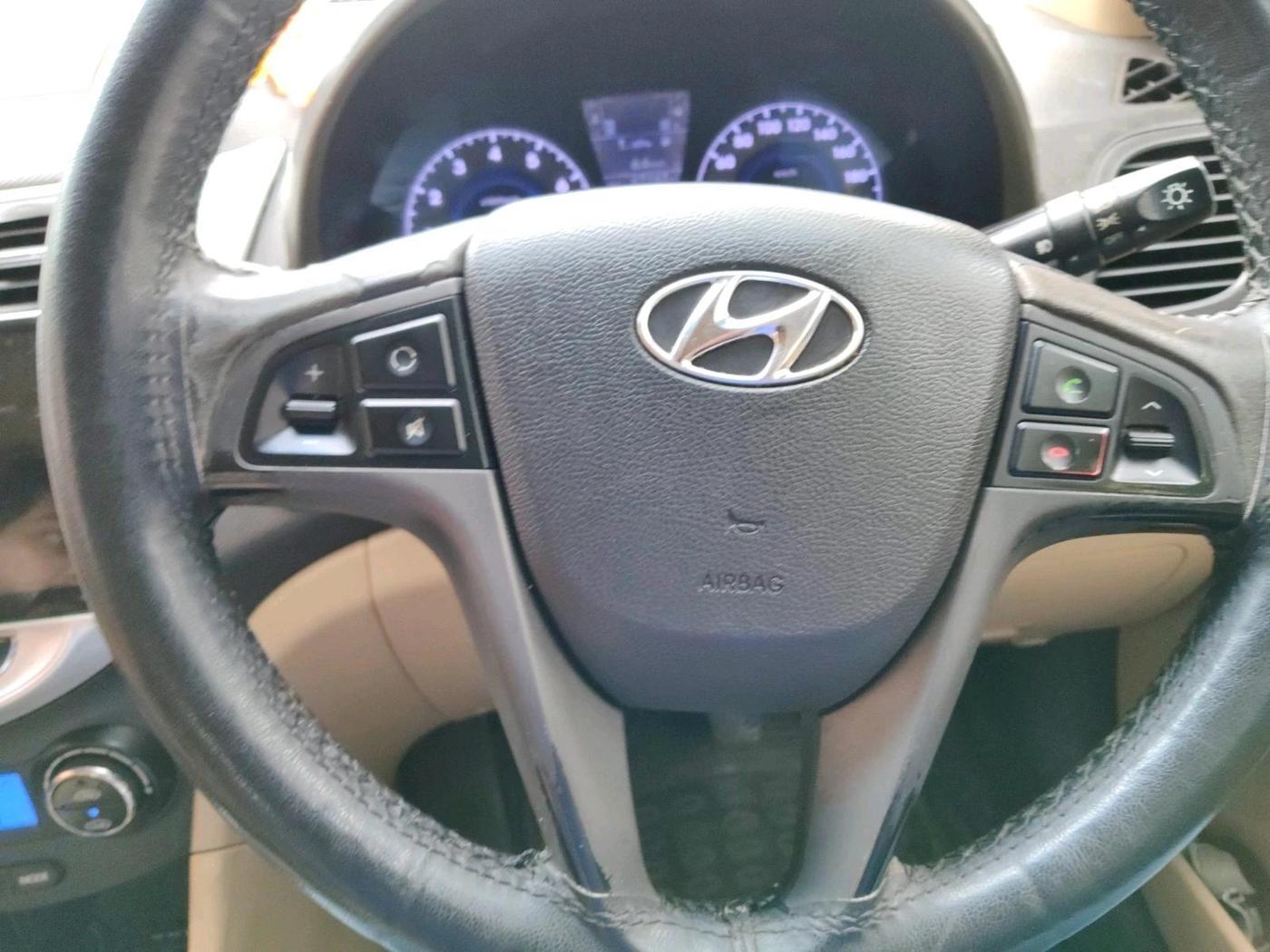 2011 Hyundai Verna FLUIDIC 1.6 VTVT SX, Petrol, Manual, 67,167 km, interior