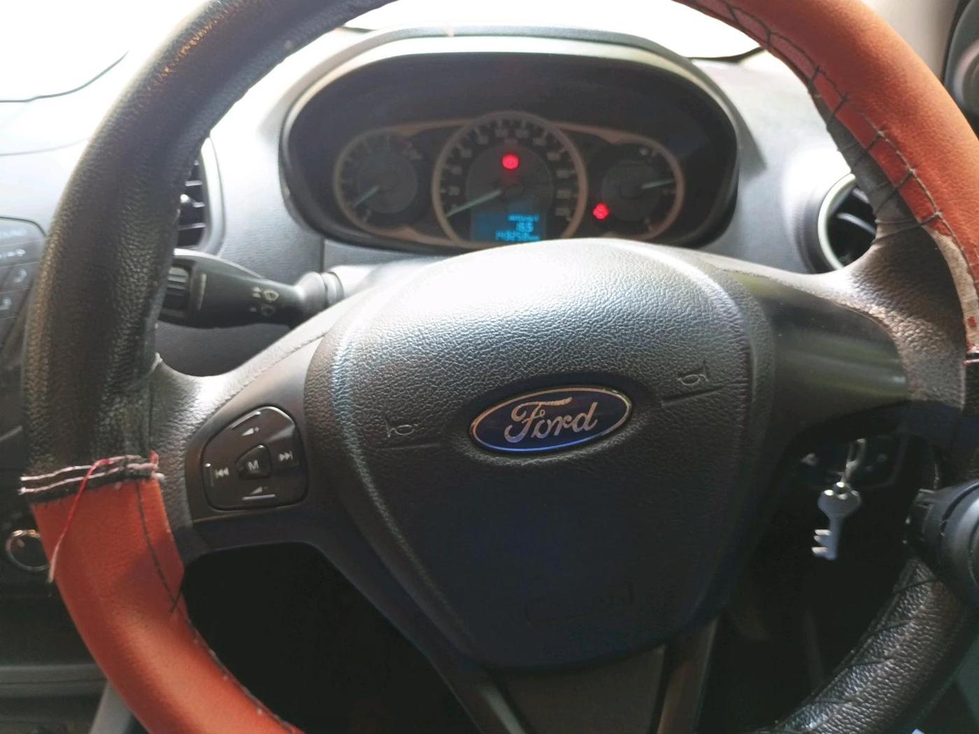 2017 Ford New Figo TREND 1.5L DIESEL, Diesel, Manual, 1,43,258 km, interior