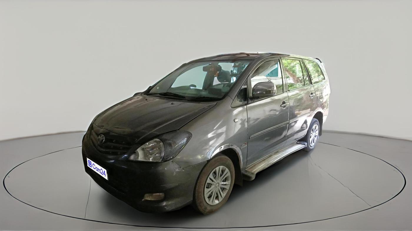 2011 Toyota Innova 2.5 G4 7 STR, Diesel, Manual, 2,18,753 km, exterior