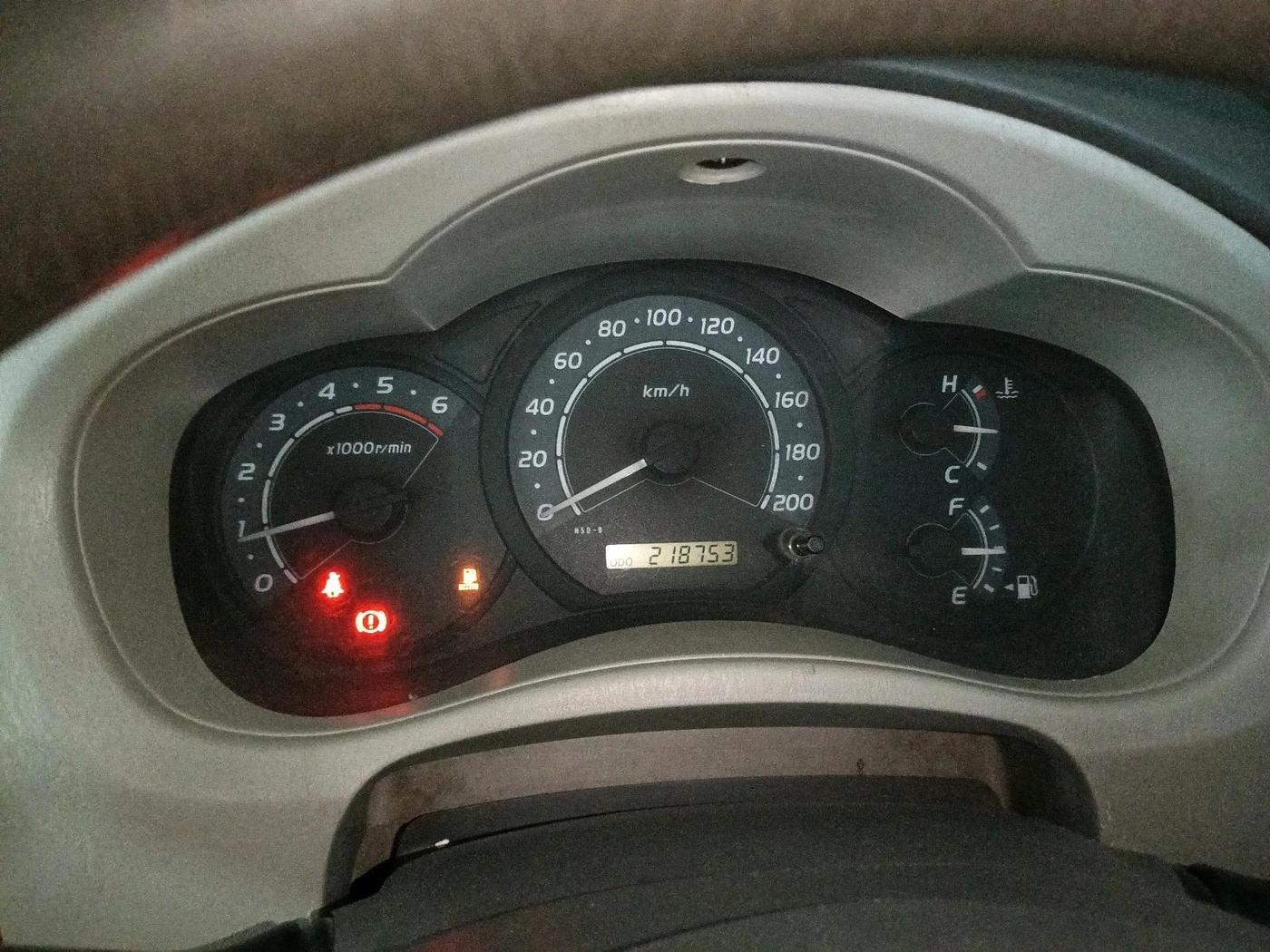 2011 Toyota Innova 2.5 G4 7 STR, Diesel, Manual, 2,18,753 km, interior