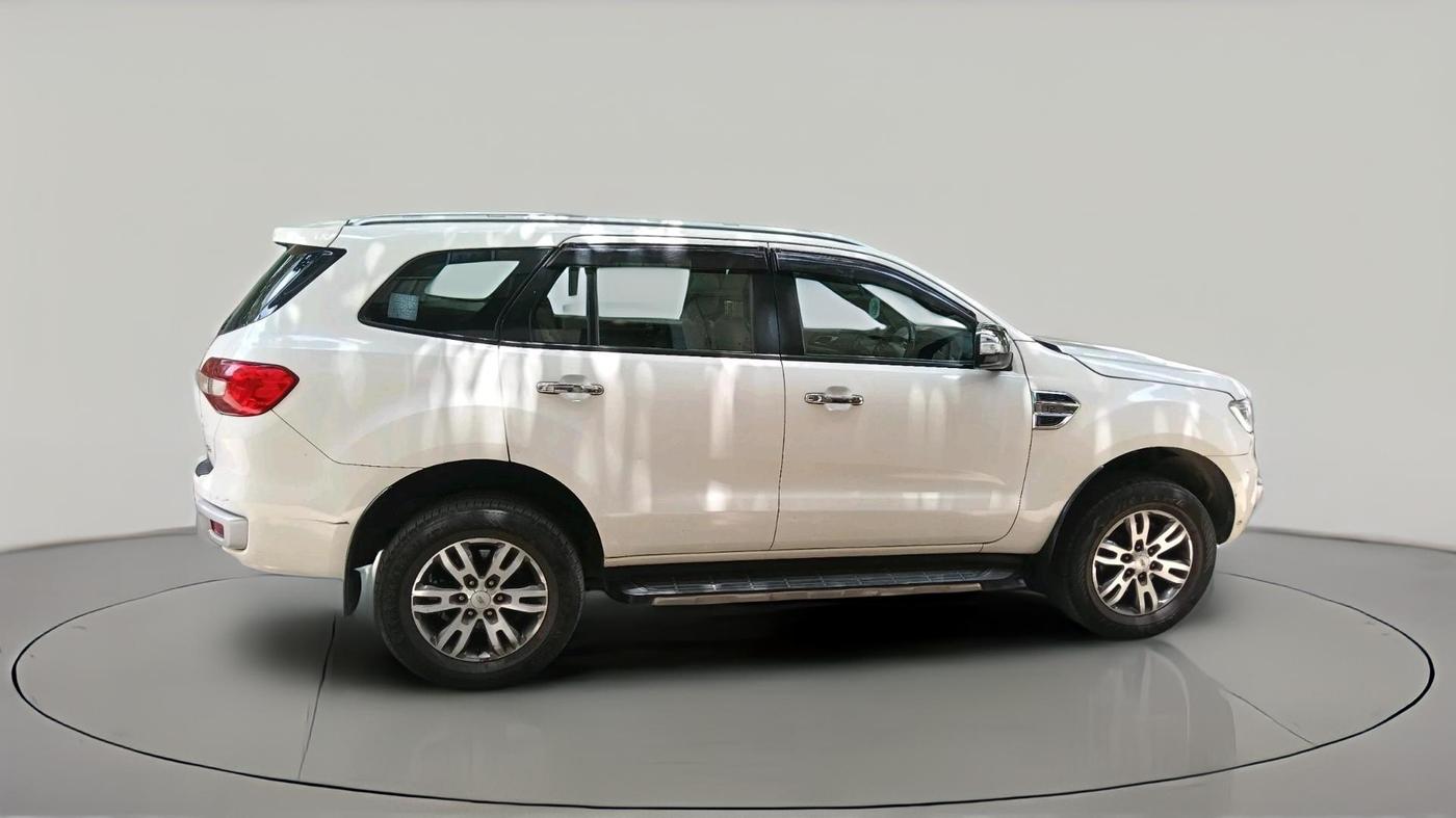 2018 Ford Endeavour TITANIUM 3.2 4X4 AT, Diesel, Automatic, 1,14,505 km, exterior