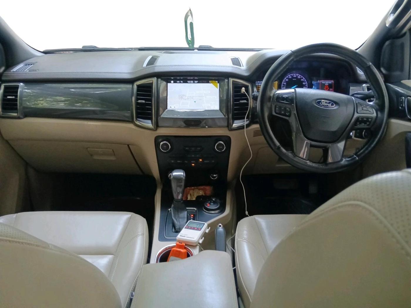 2018 Ford Endeavour TITANIUM 3.2 4X4 AT, Diesel, Automatic, 1,14,505 km, interior