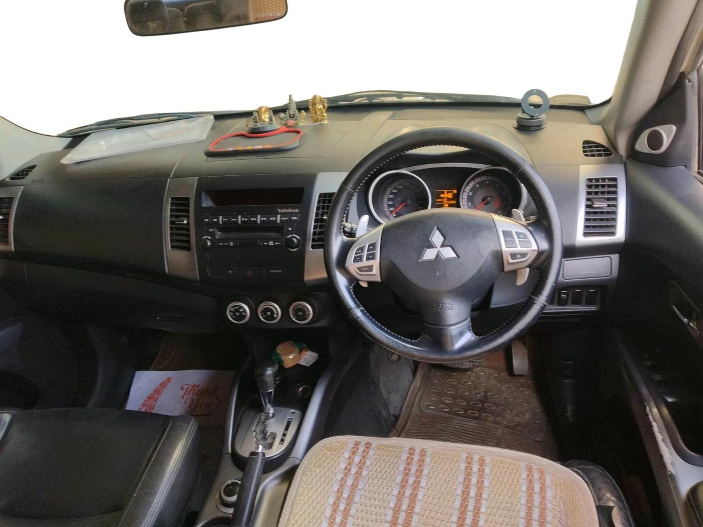 2009 Mitsubishi Outlander 2.4 MIVEC, Petrol, Automatic, 1 km, interior