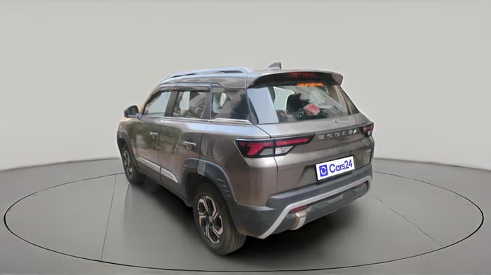 2024 Maruti BREZZA VXI AT SMART HYBRID, Petrol, Automatic, 3,940 km, exterior