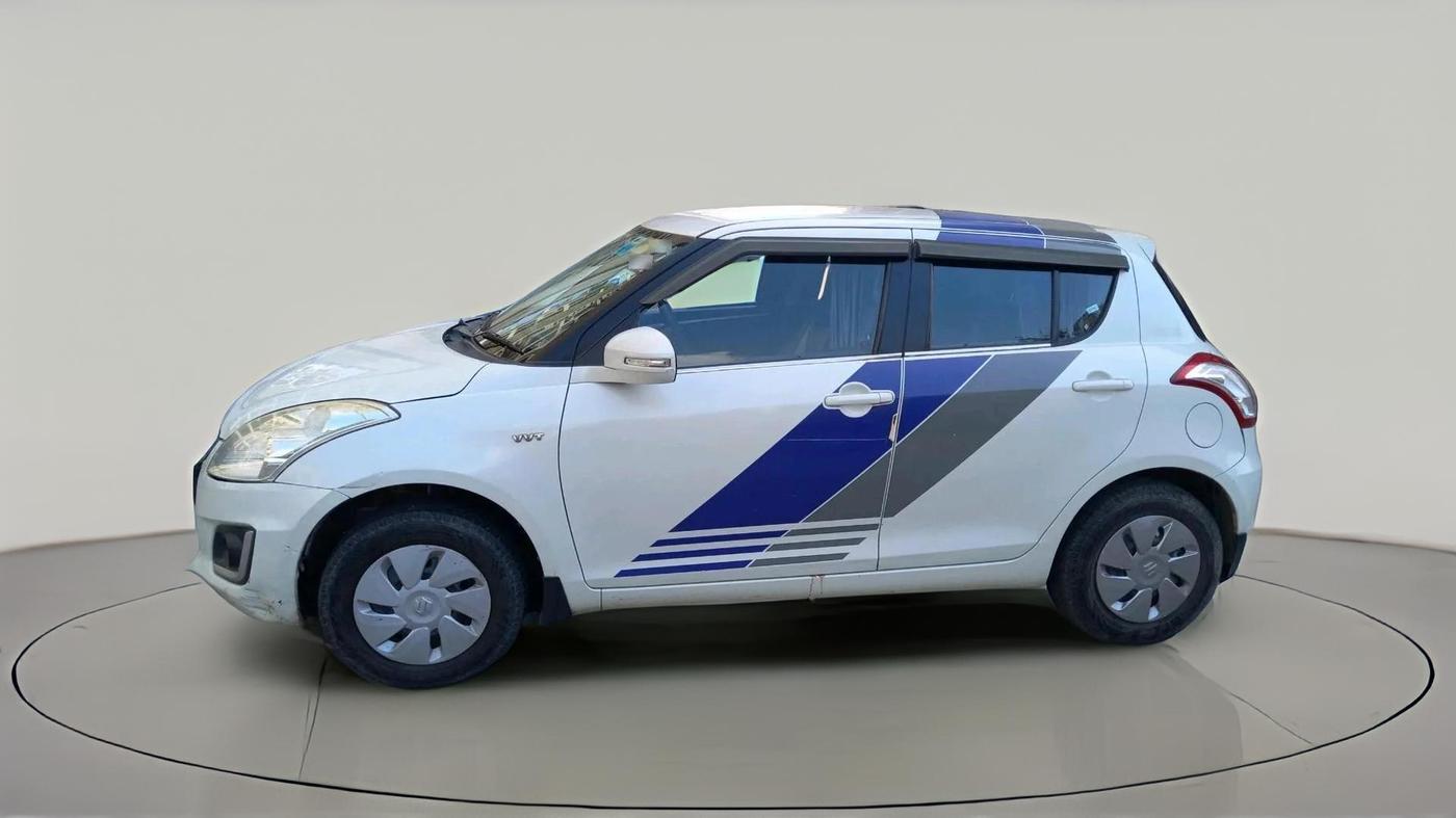 2017 Maruti Swift VXI, CNG, Manual, 66,180 km, exterior