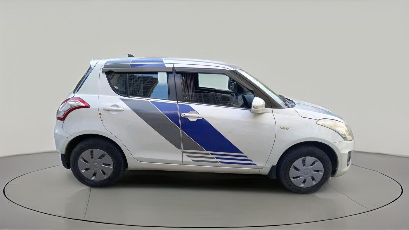 2017 Maruti Swift VXI, CNG, Manual, 66,180 km, exterior