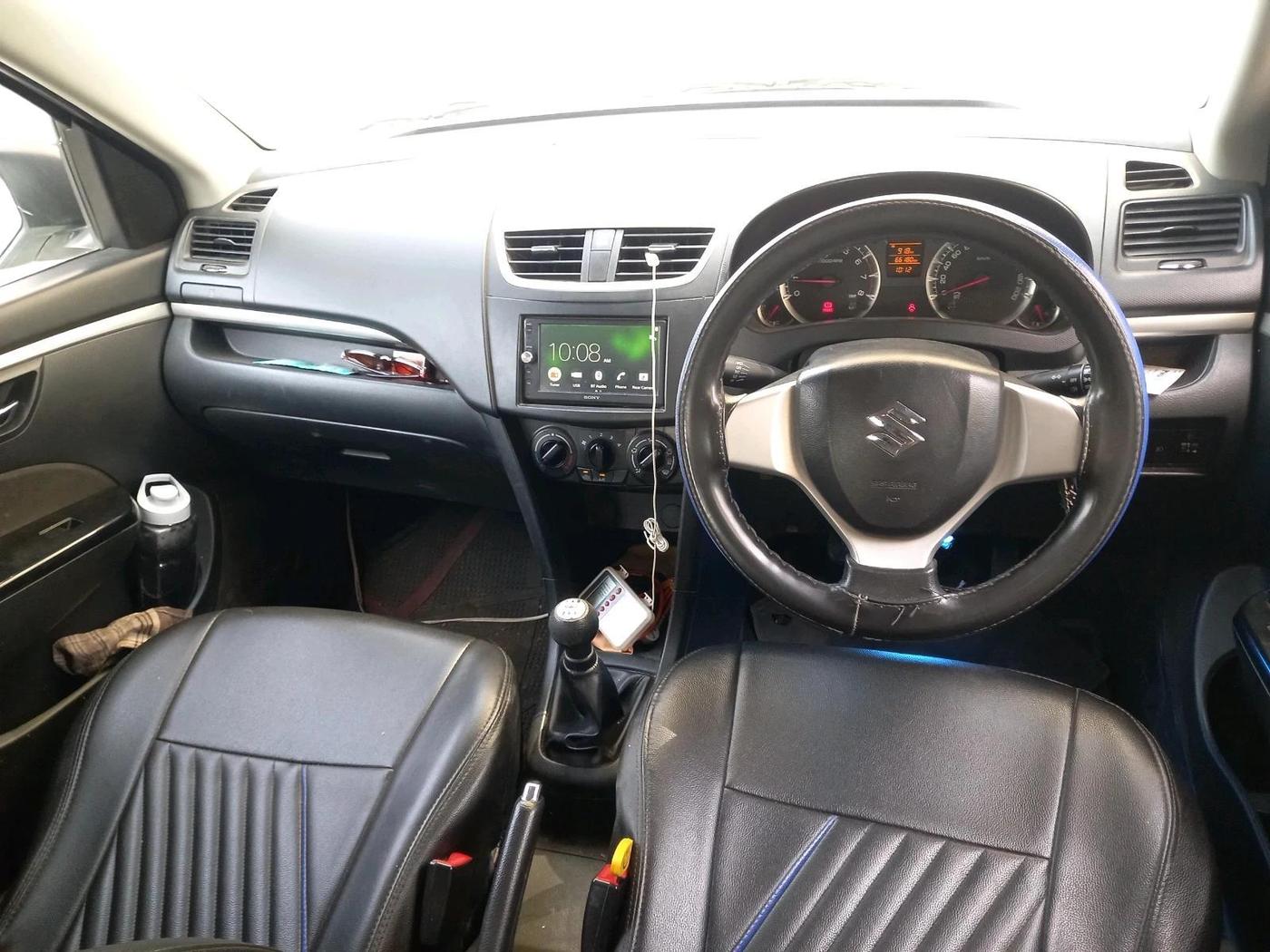 2017 Maruti Swift VXI, CNG, Manual, 66,180 km, interior