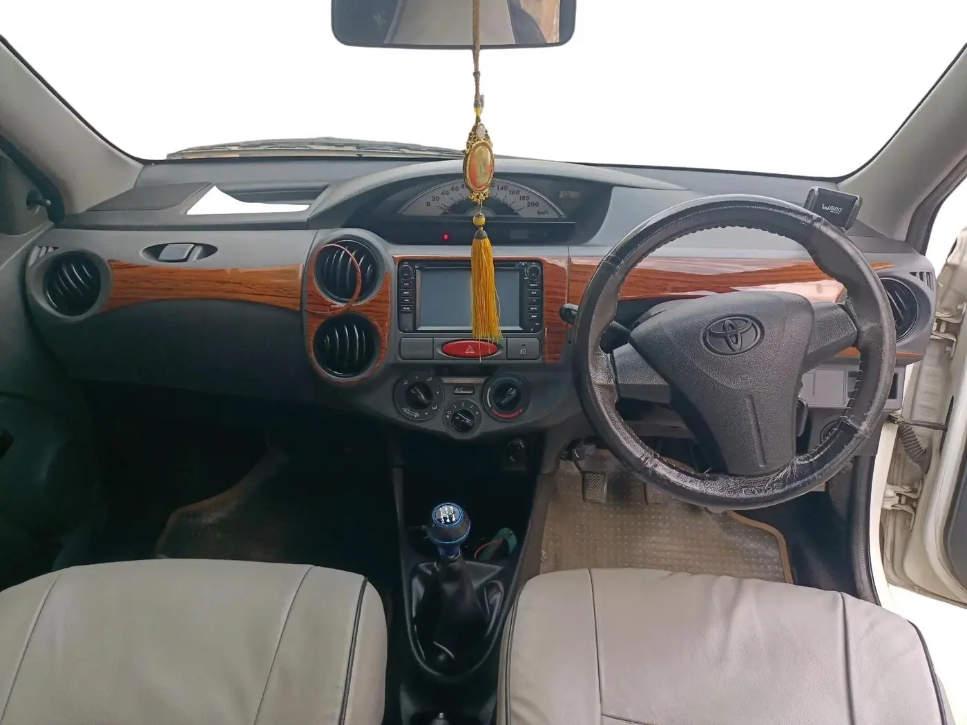 2012 Toyota Etios G, Petrol, Manual, 1,06,287 km, interior