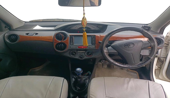 2012 Toyota Etios G, Petrol, Manual, 1,06,287 km, interior