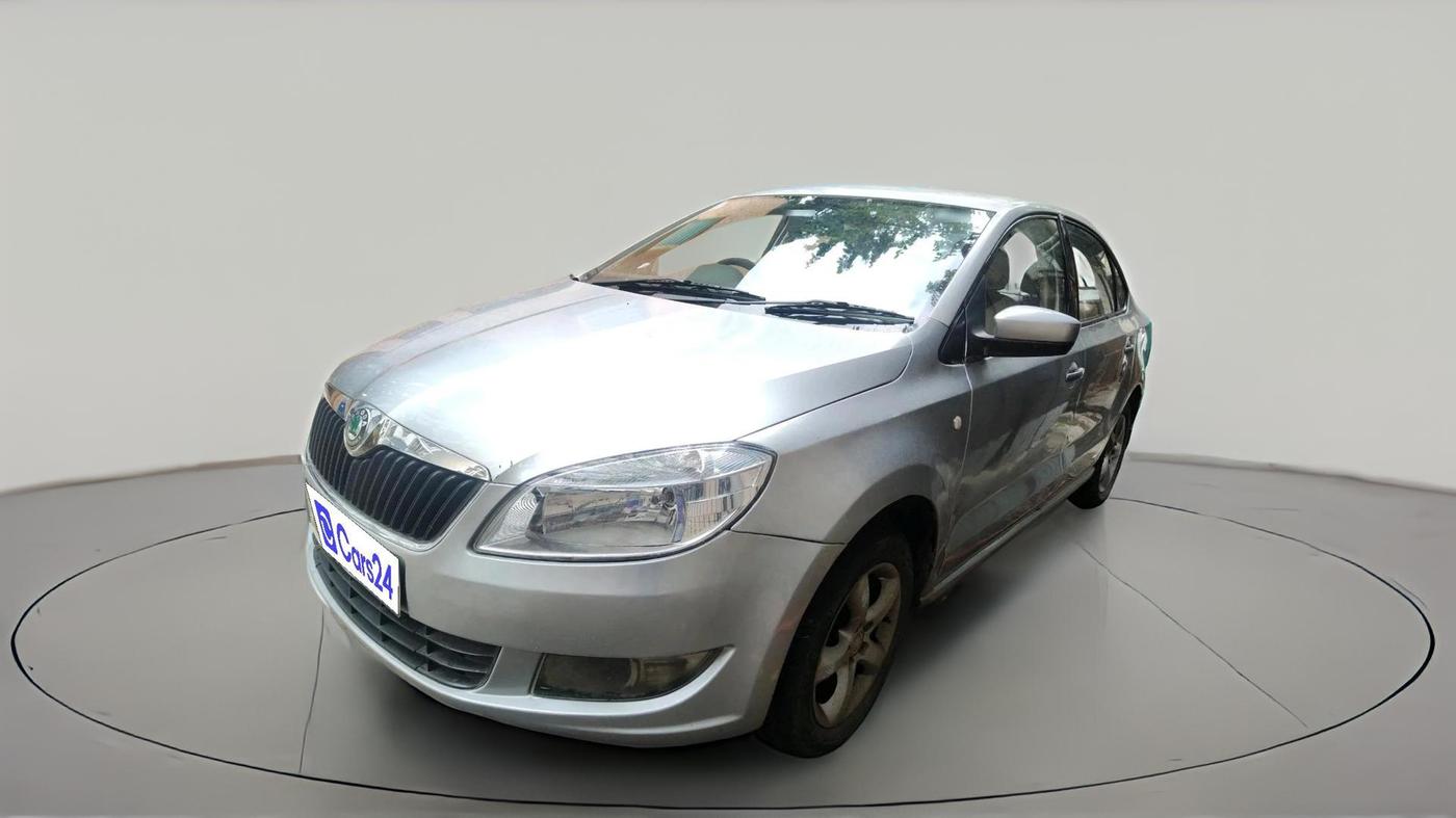 2012 Skoda Rapid ELEGANCE 1.6 TDI CR MT, Diesel, Manual, 91,495 km, exterior