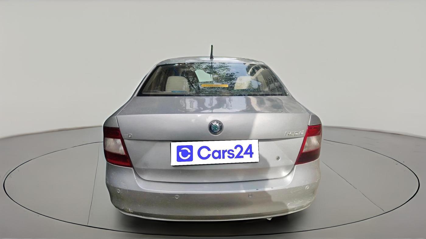 2012 Skoda Rapid ELEGANCE 1.6 TDI CR MT, Diesel, Manual, 91,495 km, exterior