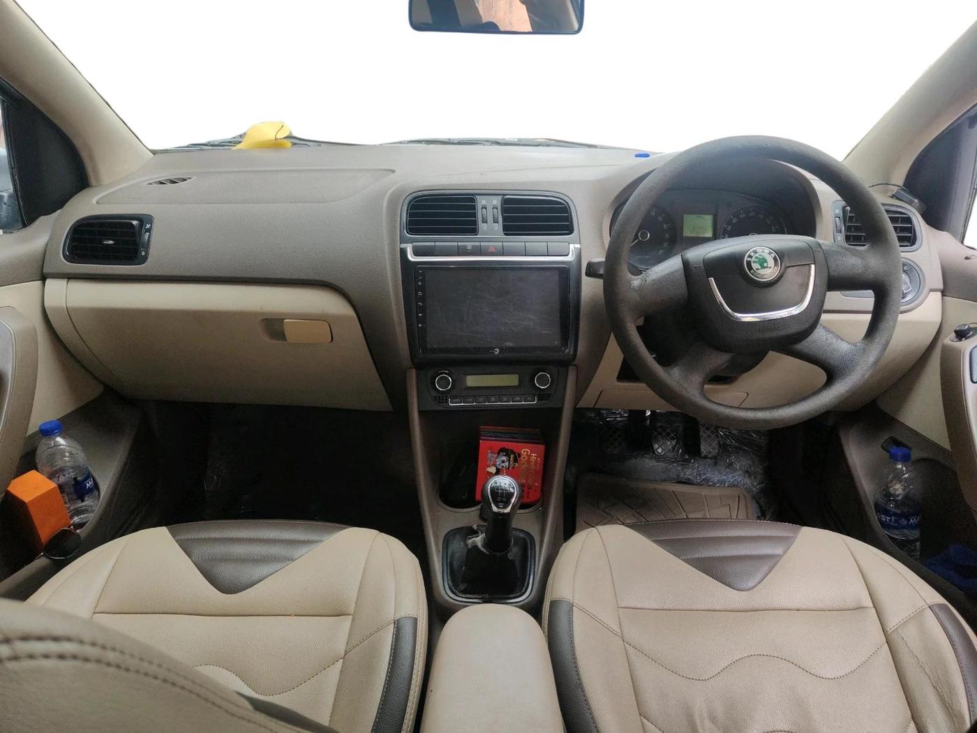 2012 Skoda Rapid ELEGANCE 1.6 TDI CR MT, Diesel, Manual, 91,495 km, interior