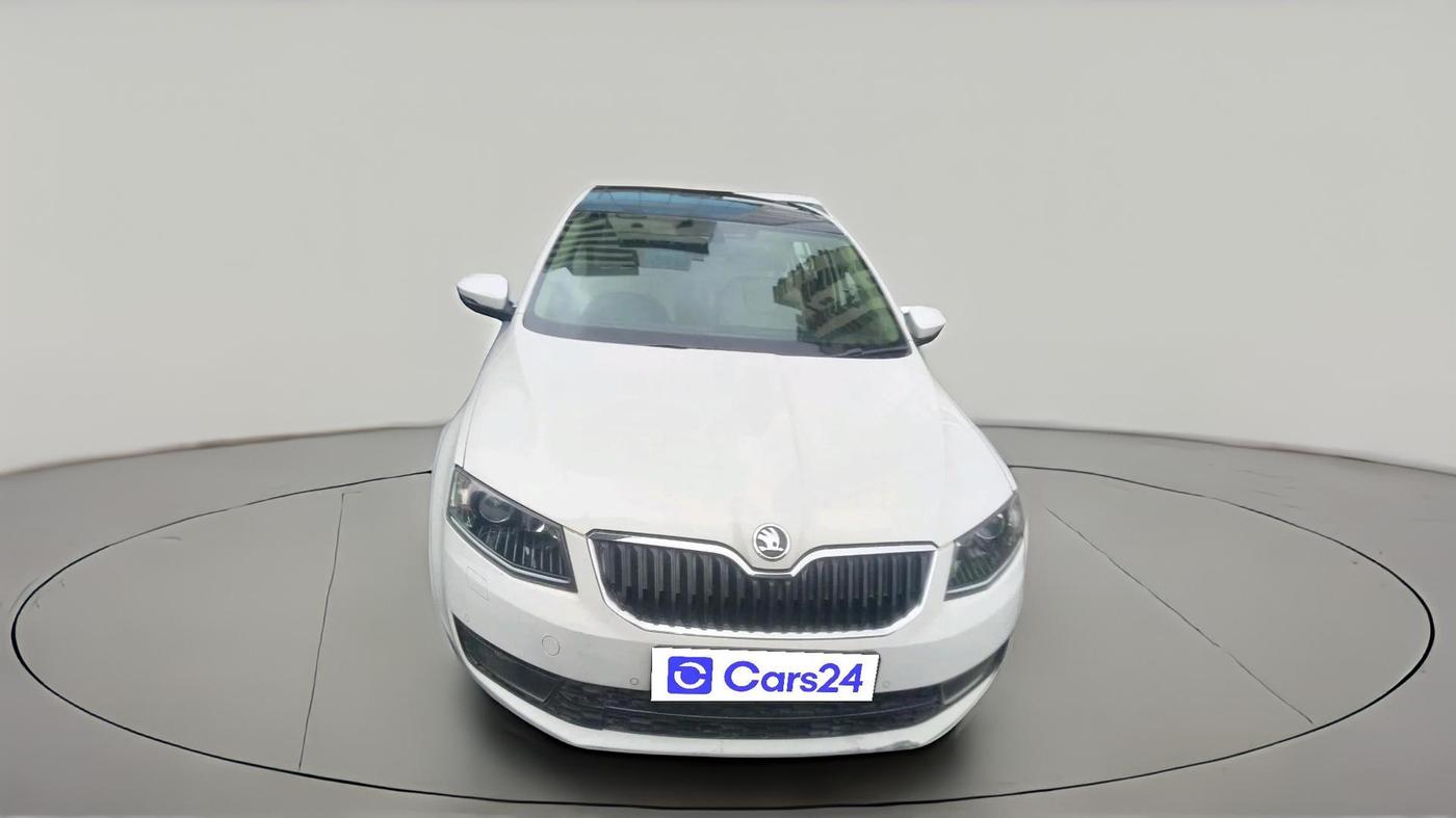 2014 Skoda Octavia ELEGANCE 1.8 TSI AT, Petrol, Automatic, 1,15,245 km, exterior