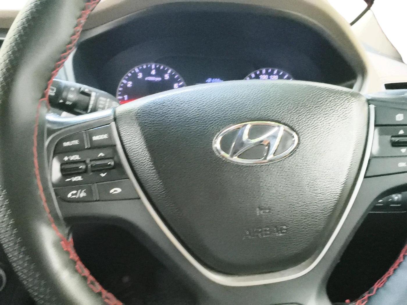 2019 Hyundai Elite i20 ASTA 1.2 (O), Petrol, Manual, 1,01,691 km, interior