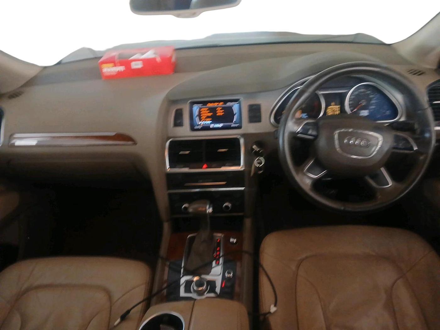 2014 Audi Q7 3.0 TDI QUATTRO, Diesel, Automatic, 1,02,556 km, interior