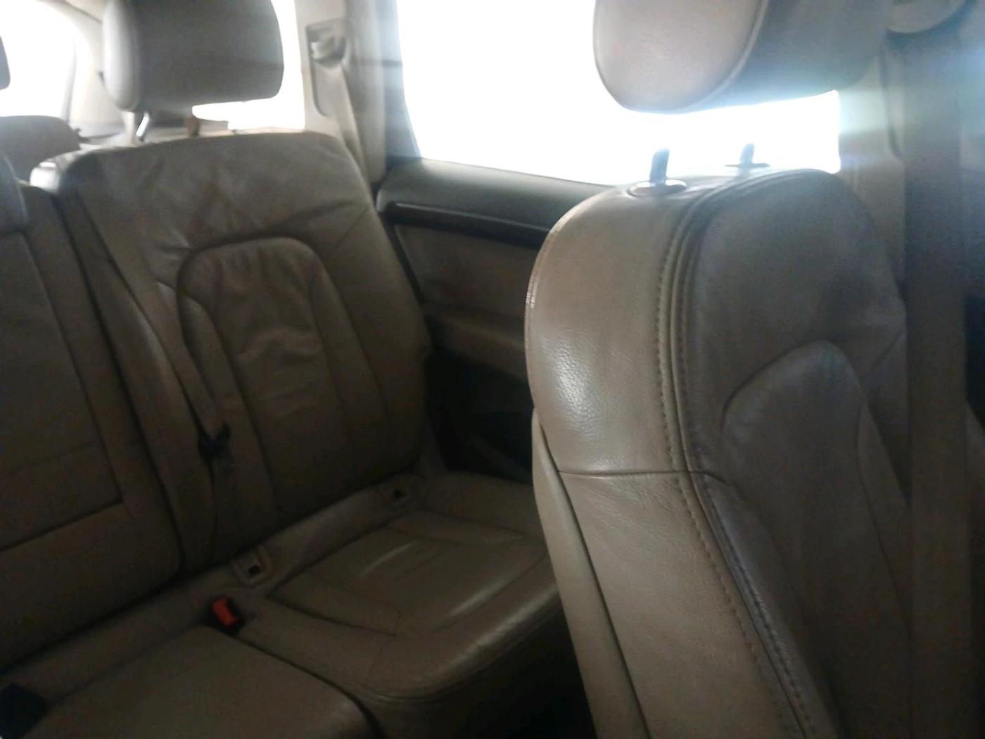 2014 Audi Q7 3.0 TDI QUATTRO, Diesel, Automatic, 1,02,556 km, interior