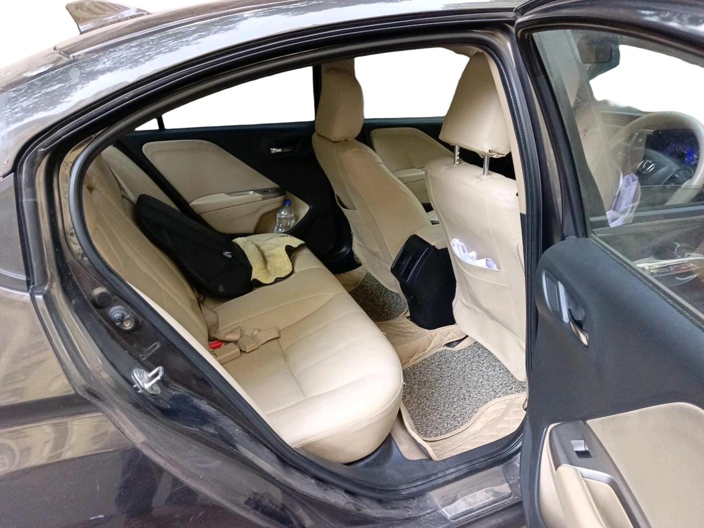 2016 Honda City 1.5L I-VTEC V MT, Petrol, Manual, 1,90,354 km, interior