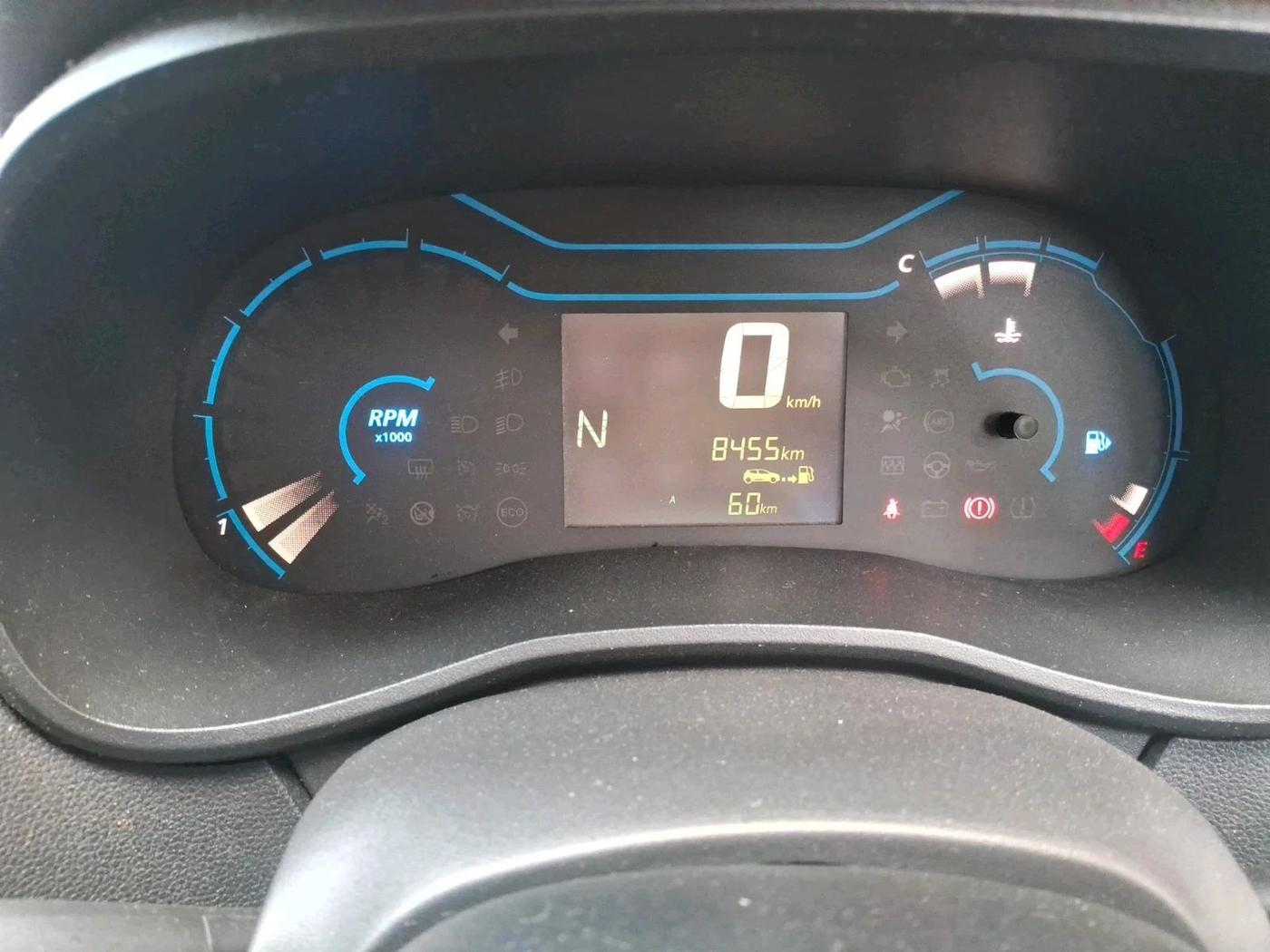2022 Renault Kwid CLIMBER 1.0 AMT Dual Tone , Petrol, Automatic, 8,455 km, interior