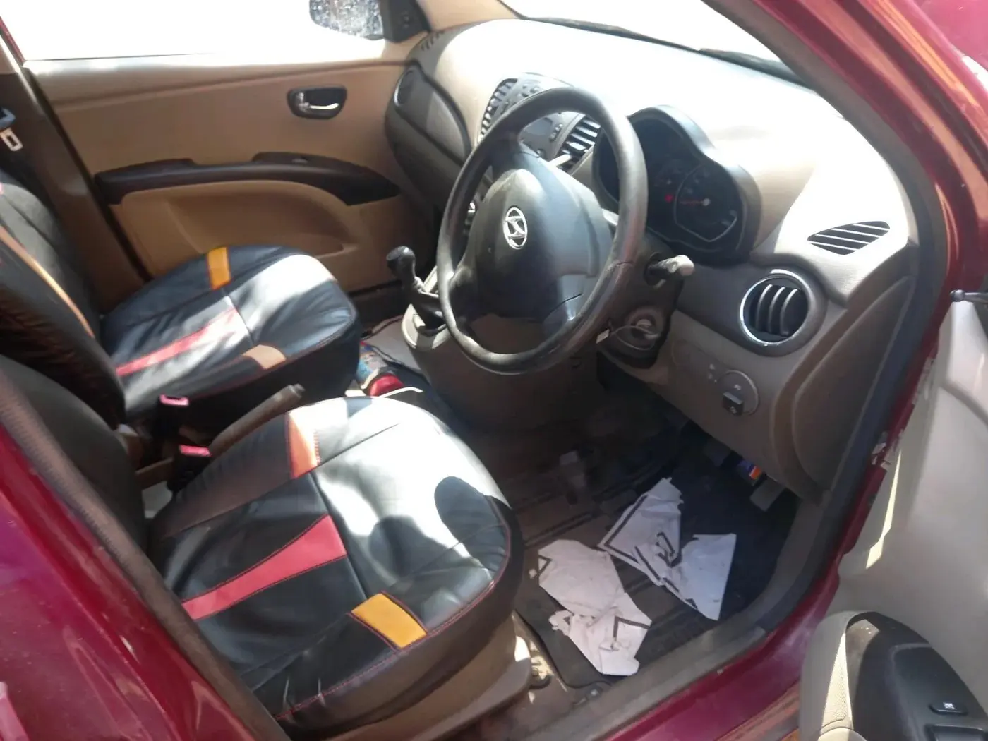 2015 Hyundai i10 SPORTZ 1.1, CNG, Manual, 37,131 km, interior